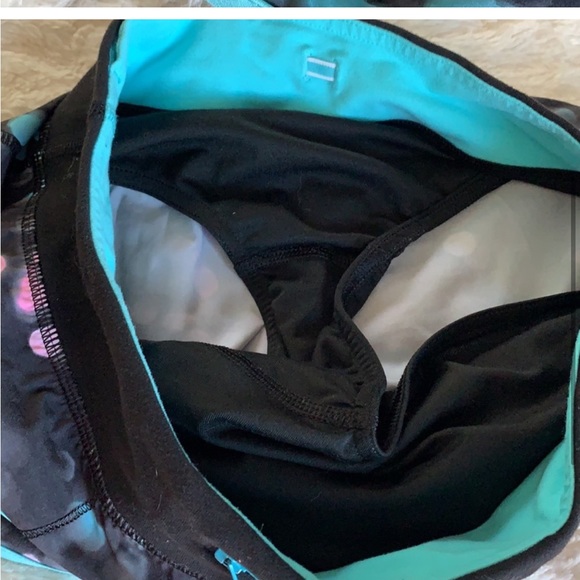 Ivivva (Lululemon) speedy shorts - Picture 5 of 8